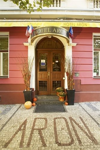 Aron 3* Praag